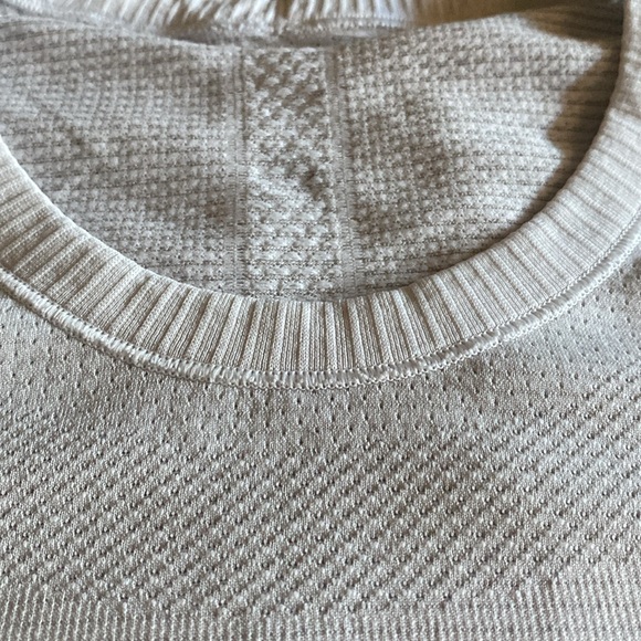 Lululemon Swiftly Tech Short Sleeve - Picture 4 of 12